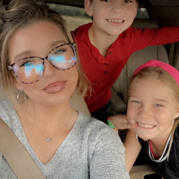 POSH SHOW LIVE POST TO KEEP UP WITH MY LIVE SHOWS HERE!!! 🤣😮💨😘 - Picture 7 of 8